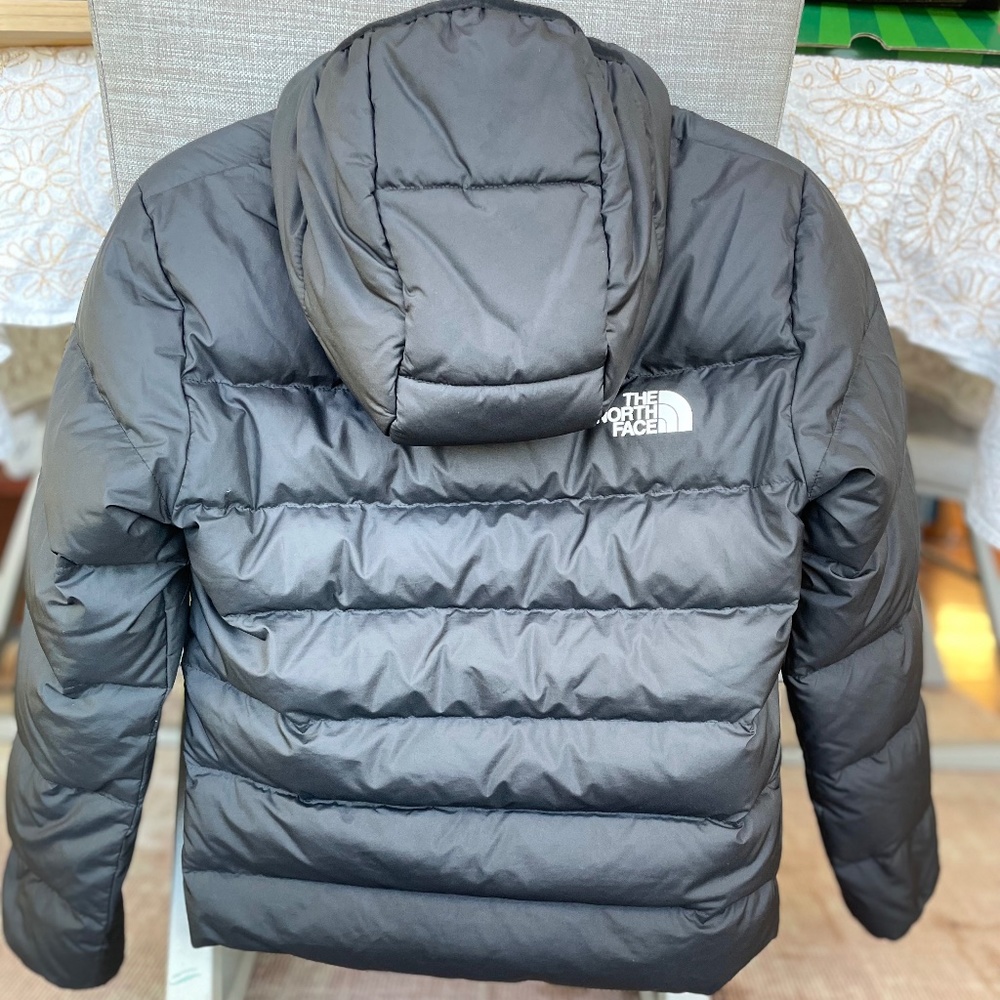 Girls North Face coat color black